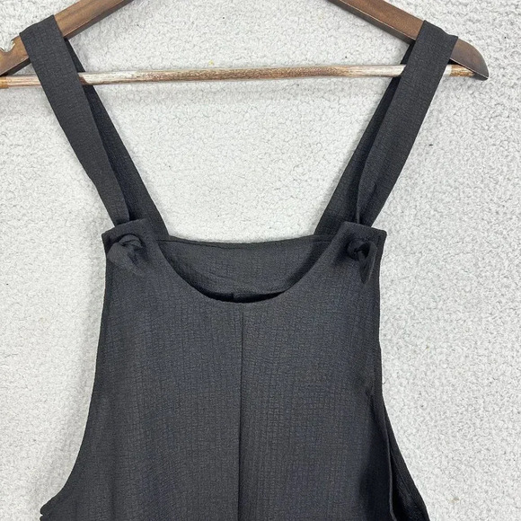 Emery Rose romper womens small black textured pockets adjustable strap gauzy nwt - Picture 2 of 11